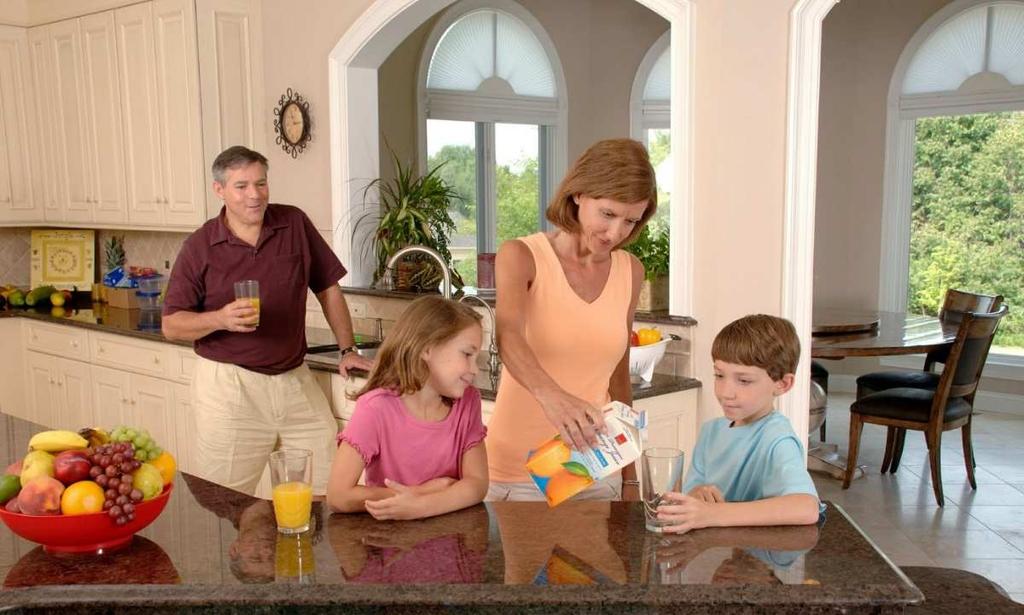 Picture 2: A stereotypical representation of normative family Source: CC0 Public Domain, pixabay.