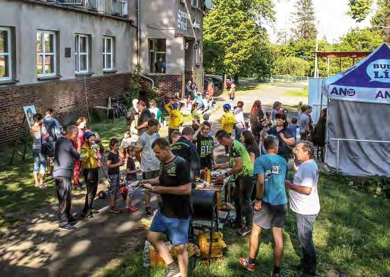 Jindřicha v Petřvaldu. Již při letmé prohlídce bylo jasné, že v žádném případě nepatřila k zařízení, které bylo pořízeno pro současný kostel, jenž byl postaven v letech 1835 1837.