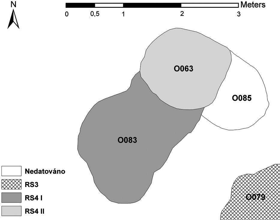 808 BALCÁRKOVÁ: Povelkomoravská a mladohradi tní keramika datovaná mincemi Obr. 9. Superpozice objektu 63 nad chronologicky staršími objekty. Fig. 9. Superposition of Feature 63 above chronologically earlier features.