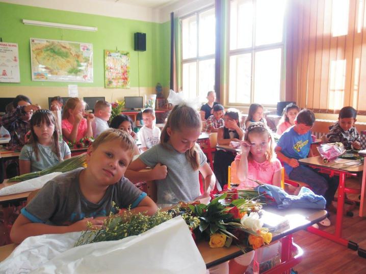 Chtìl bych tímto podìkovat všem hráèùm a realizaènímu týmu, jmenovitì
