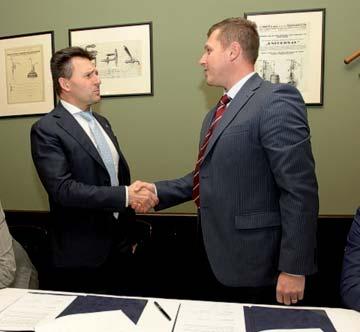 Trojka spolupracuje s Plzeňským Prazdrojem V Konferenčním a společenském centru Secese v Plzeňském Praz droji byla slavnostně podepsána Smlouva o spolupráci mezi měst ským obvodem Plzeň 3 a Plzeňským
