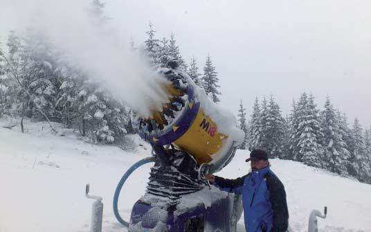 Ski&Bike Špičák před letošní zimou posílil zasněžování Návštěvníci a milovníci sjez do vek budou mile překvapeni přípravou šumavského areálu Ski&Bike Špičák, kde už začali zasněžovat.