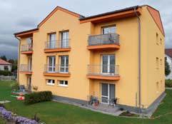 734 319 302 349 000 Kč Zahrada (1 212 m 2 ), Plzeň Koterov Prodej oploceného pozemku se stavební buňkou, ovoc nými stromy a keři u řeky Úslavy. Zahrada je svažitého rázu.