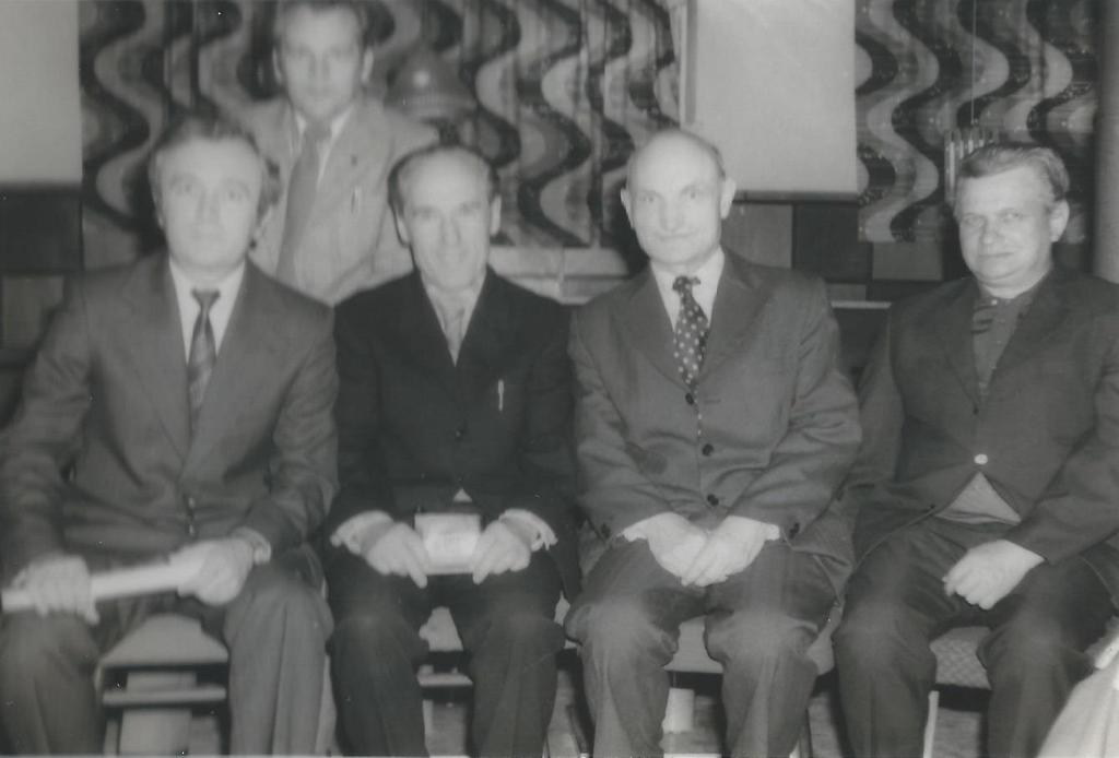 místo Vlastimil Hudeček.