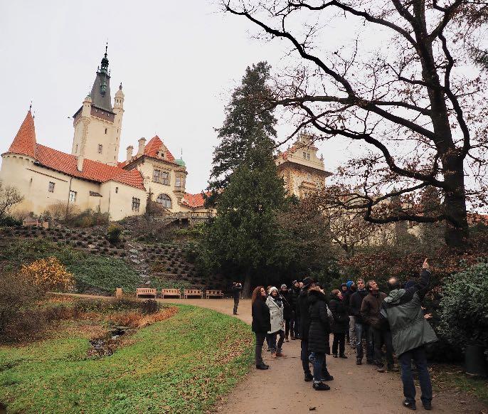 Setkání certifikačních center EAC Podrobná zpráva ze setkání certifikačních center EAC Harold Schoenmakers Nizozemský vzdělávací systém pro certifikaci ETT Rozšířená verze ETW recertifikací, která