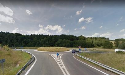 Strana 33 Obrázek č. 3. - Trasa záměru začátek úseku Trasa záměru začíná na km 4,11 okružní křižovatkou Krásná Studánka.