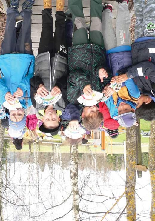 Národní park Šumava je tou nejlepší učebnou pod širým nebem www.npsumava.cz JELEN A JEHO BRATRANCI Délka programu: 1,5 2 hodiny Znáte krále lesů jelena a jeho širokou rodinu?