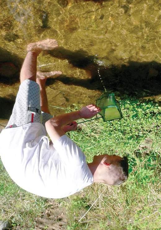 SEV NP Šumava Environmentální výchova v Národním parku a chráněné krajinné oblasti Šumava TAJEMNÁ RAŠELINIŠTĚ Venkovní i vnitřní program Kdy: venkovní: říjen, květen červen vnitřní: únor červen Délka