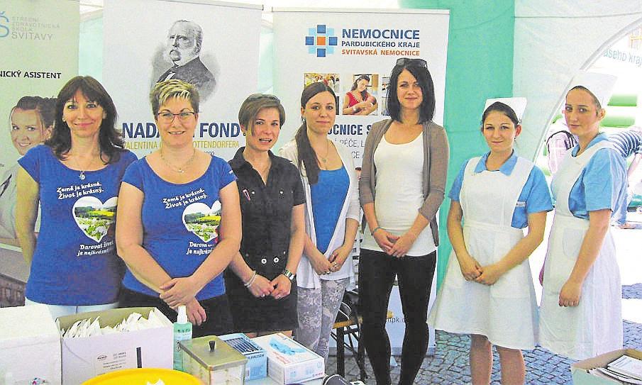 Z Úsí nad Orlicí sebou přivezli i zdravoního klauna, uvedla Svělana Jeřábková, organizáorka a ředielka úseku ošeřovaelské péče Nemocnice Pardubického kraje.