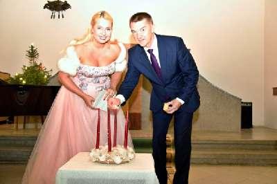 112 12. ročník adventních koncertů V neděli 3. prosince v kostele Českobratrské církve evangelické zahájila sopranistka Markéta Fassati Mátlová sérii adventních koncertů.