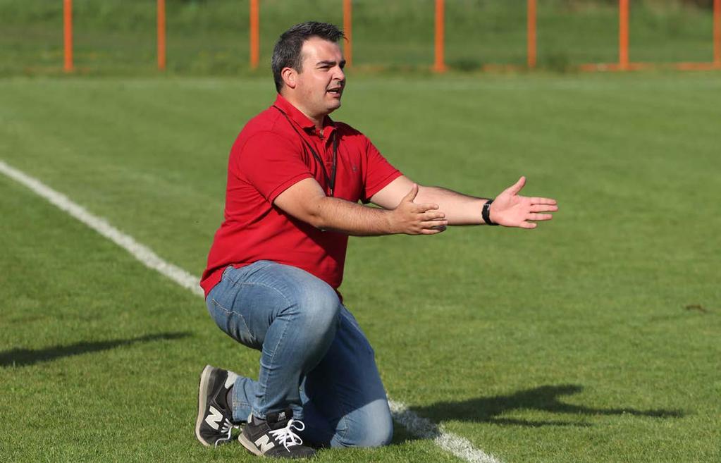 CIZINEC Trénovat začal Španěl velmi brzy a už prošel i Spartou. hraniční trenér je pro mládež přínosem. Uvedu to na příkladu.