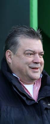 A adresou jsme Prosek, podotýká s úsměvem Karel Kapr mladší a Radomil Klouček upozorňuje na skutečnost, která by se na pražské poměry dala nazvat nevídaným přepychem.