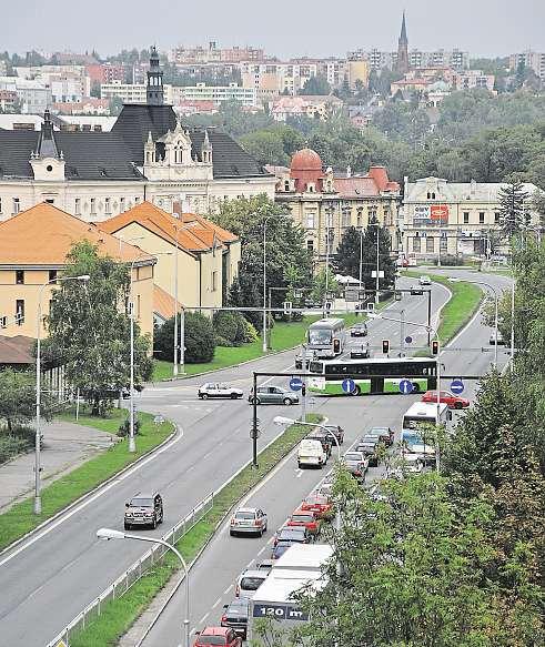 4 20. října 2017 Frýdecko-Místecko KRÁTCE Svatby a vítání občánků se přesunuly do Místku FRÝDEK-MÍSTEK Svatební obřady avítání občánků ve Frýdku-Místku, které se řadu let konaly na frýdeckém zámku,