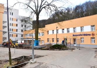 samostatnou částí ambulantního provozu, kde v pravidelných časových intervalech pacient absolvuje plánovanou léčbu.