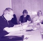 ORGANIZATIONAL AND PERSONAL SCHEME Board of the League Against Cancer Prague: Chairman: Prof. MUDr. Zdeněk Dienstbier, DrSc. Vicechairman: MUDr. Vladimíra Stáhalová Prof. MUDr. Jitka Abrahámová, DrSc.
