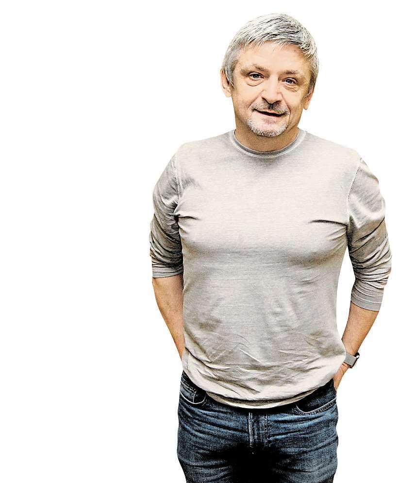 8 20. dubna 2018 Česká republika Hrátzoufalcejepro mě ideální, Roleživotních smolařů Michalu Suchánkovi obvykle sedí. Je tomu tak i v nové komedii Pepa. Sám přitom neúspěchy bytostně nesnáší.