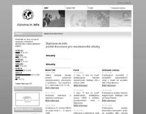 Adresář institucí pak nabízí českým a zahraničním návštěvníkům odkazy na české organizace, které se zabývají problematikou mezinárodních vztahů.