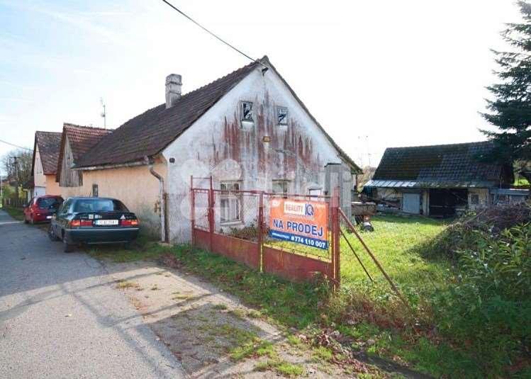 1. Identifikace Záznam o prodeji srovnávané nemovitosti č. 4 Prodej, Rodinný dům, 130 m 2,, okres Jindřichův Hradec Celková cena: 900.000 Kč Adresa:, okres 2.