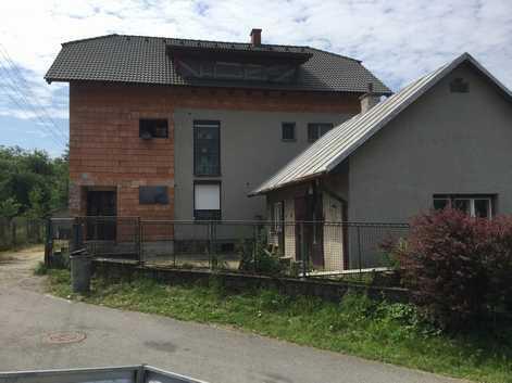 ZNALECKÝ POSUDEK č. 424-12/18 o ceně nemovitostí - pozemku p.č. st.1961/1 - zastavěná plocha a nádvoří se stavbou rodinného domu č.p. 520, pozemku p.č. st.1961/2 - zastavěná plocha a nádvoří se stavbou garáže a hospodářské budovy a hospodářské budovy bez čp/če a pozemků p.