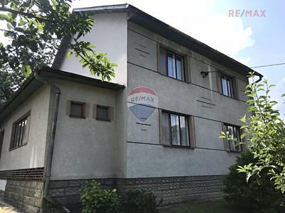 RE/MAX C) Hovězí plocha domu 160 m 2,