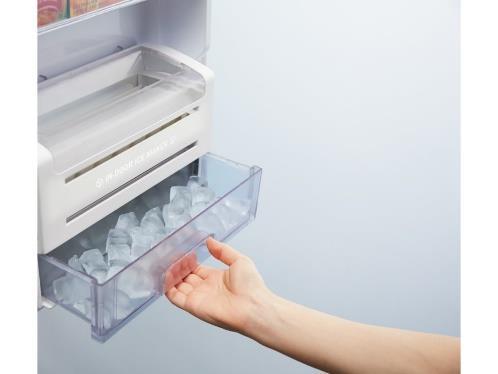 Hybrid Cooling systém Při chlazení chladničky ze zadního panelu nebude vaše jídlo vystaveno přímému studenému vzduchu a bude chlazeno rovnoměrně. Rozlučte se s vysušenou zeleninou.