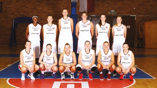 DSK BASKETBALL NYMBURK ROZHOVOR Dan Kurucz, trenér Na které mety budete v letošní sezoně útočit? Vzhledem k loňskému 4.