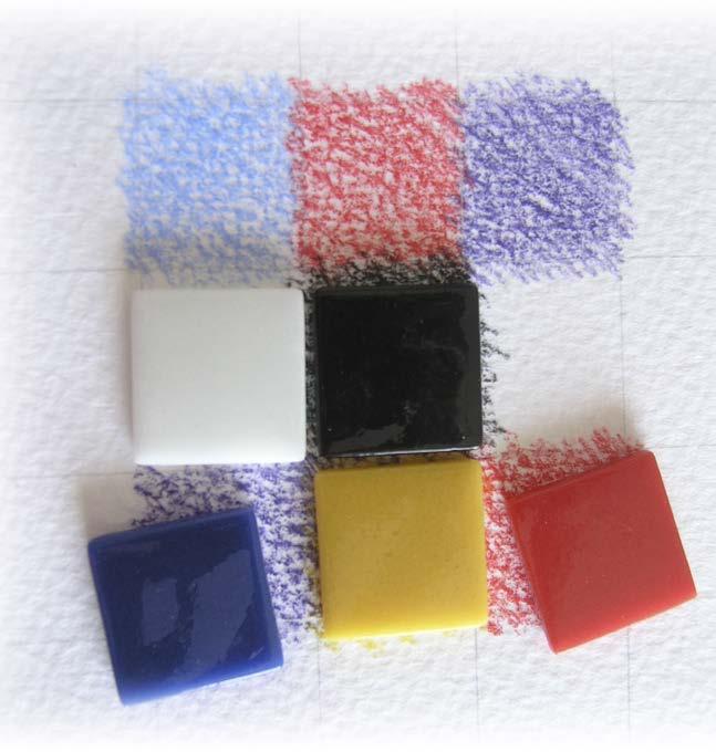 18 Personální mixy MIX 15 2,5x2,5cm 4x4cm Kolečka Hexagony Lesk Mat Protiskluz B Protiskluz C Mozaika je nalepená na silikonové HTK síti.