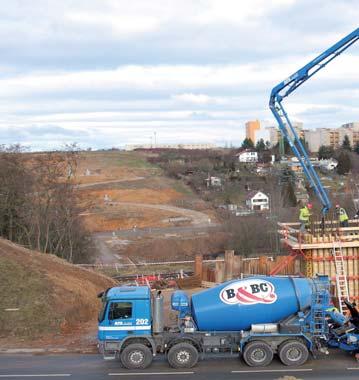 - Dálnice D3 Tábor Veselí nad Lužnicí 2011 revizní šachty, železobetonové trouby Revitalizace sídliště Portyč I.