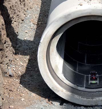 Vysoká odolnost proti abrasivním účinkům suspendovaných a po dně sunutých anorganických materiálů a praktická netečnost taveného čediče proti agresivnímu působení látek obsažených v odpadní vodě jsou