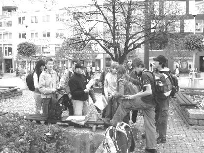 Díky tomu se studenti vedle jiného naučili navazovat sociální kontakty se zcela cizími a v řadě případů i