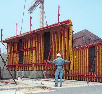 Jaké stěnové bednění? Nosníkové nebo rámové bednění VARIO GT 24 nebo TRIO PERI nabízí různé systémy. Zvolte si to nejvýhodnější řešení.