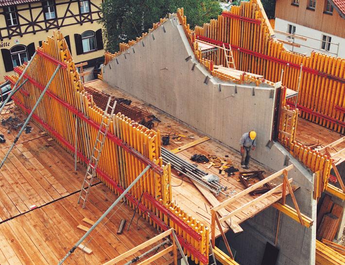 Obecně Variabilní nosníkový stěnový systém VARIO GT 24 je stěnové bednění tvořené nosníky GT 24 s plynule nastavitelnými