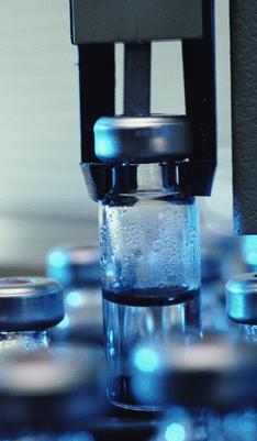 Divize chemie životního prostředí Dlouhodobým cílem Divize environmentální chemie je ve vazbě na divize ekotoxikologie a analýzy rizik komplexně studovat hladiny a osud perzistentních chemických
