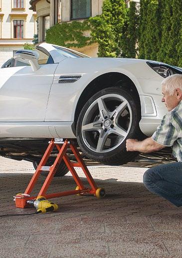 ZEA1500 15 120 Kč Běžná cena: 18 900 Kč příslušenství ke zvedákům autolift Podložky pod prahy vozidla - 2 ks Adaptéry ke zvýšení opěrných bodů zvedáku