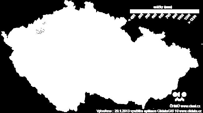 ráno v zimě se měří také celková výška sněhu (sněhoměrnou latí [cm]), výška nového sněhu (sněhoměrným prkénkem [cm]) a vodní