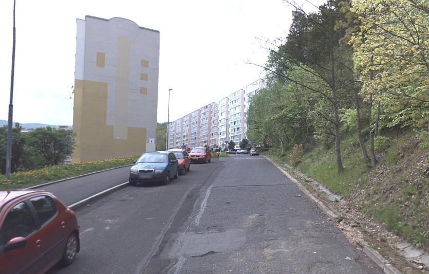 Problematickými místy jsou jednotlivosti na ulicích Luční, Křížatecká, Hamerská a ve vnitroblocích domů, převážně se jedná o podélné parkování na obousměrné komunikaci, kdy není dodržena legislativou
