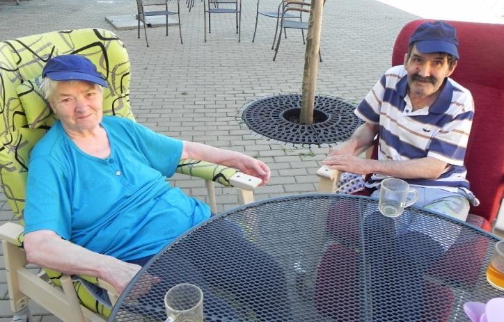 To bude nejspíš téma našeho příštího rozhovoru. Je to jeho oblíbený rituál, jako pro některé z nás ranní kafe.