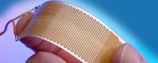 Inteligentní materiály - smart materiály Nová generace technologií - technologie smart materiálů a struktur představuje sofistikovanou síť snímačů a akčních členů, schopnost vyhodnocování a řízení v