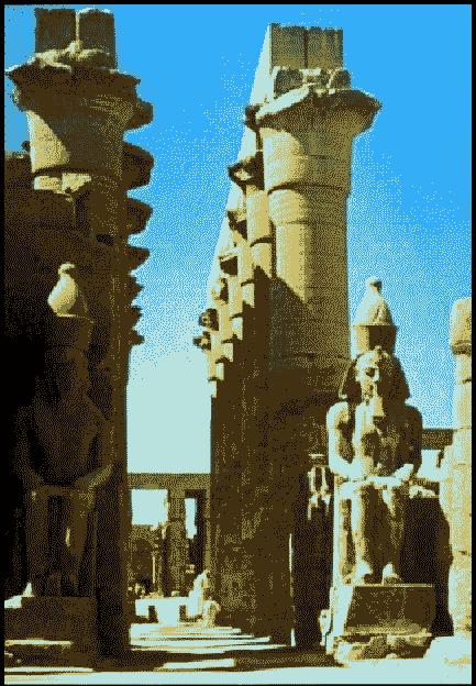 hypostyl Amonova chrámu Na ploše 6.