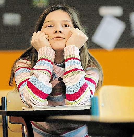 STŘEDNÍ ŠKOLY SPECIÁLNÍ PŘÍLOHA TÝDENÍKU 5plus2 Odborné praxe pro studenty gymnázií asmlouvy, které do učňovského školství vrátí možnost vyučit se pro konkrétního zaměstnavatele,budou hlavní novinky,