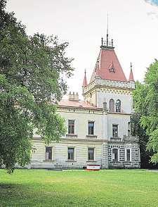 tady přišly na svět dvě generace lidí. Jenomže tato éra definitivně skončila vroce 1994 aodtédoby se pro budovu marně hledá využití.
