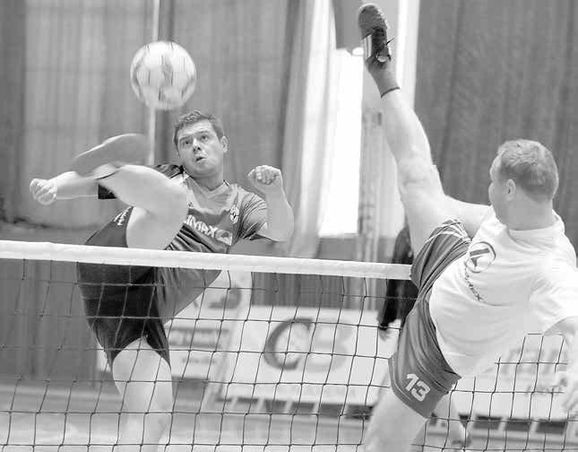 PONDĚLÍ sport 19 KALEIDOSKOP Lídrem opět Old Stars Okresní hokejová liga má opět nového lídra. Po dohrávkách, ve kterých zaváhali doposud vedoucí hokejisté Rangers UH, se do čela vrátili Old Stars Uh.