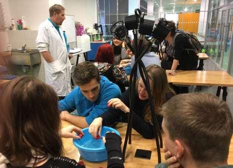 Předmětová komise se sešla v srpnu 2016, aby projednala učební plány a organizaci fyzikálních soutěží v jednotlivých