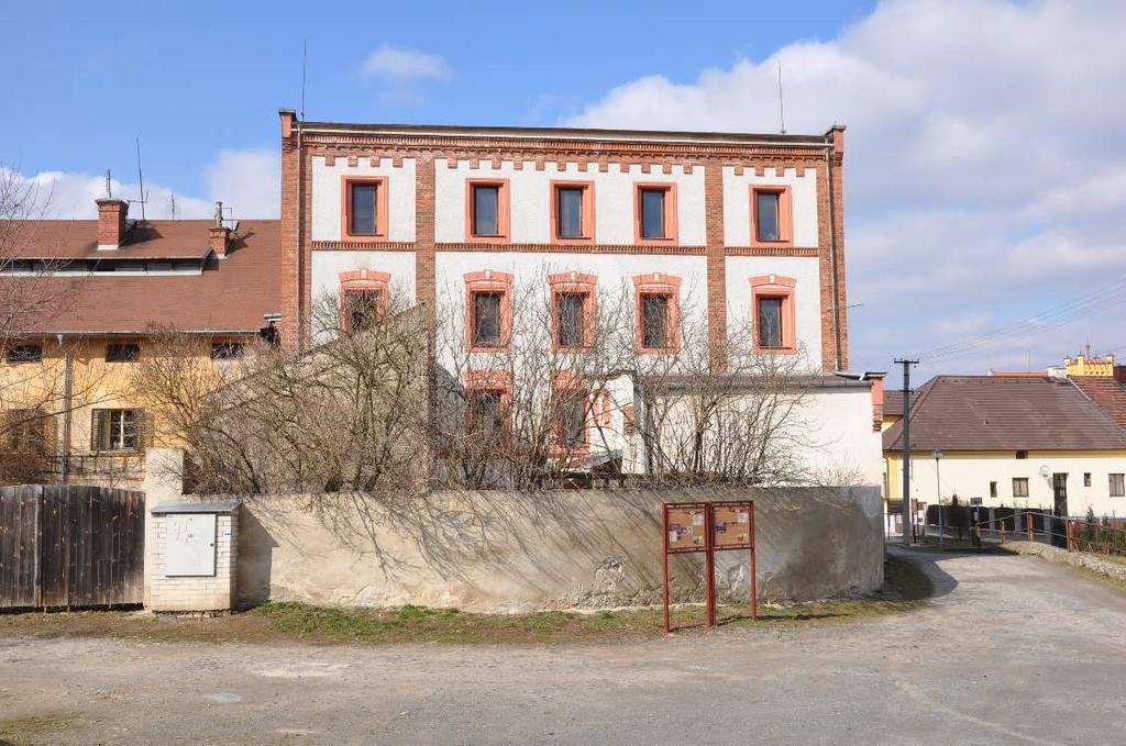 BŘEZEN