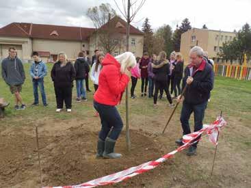 B nejprve povyprávěla o naší vlasti, jejích staletých kořenech a tradičních hodnotách a nechyběla ani zábavná hra, které se