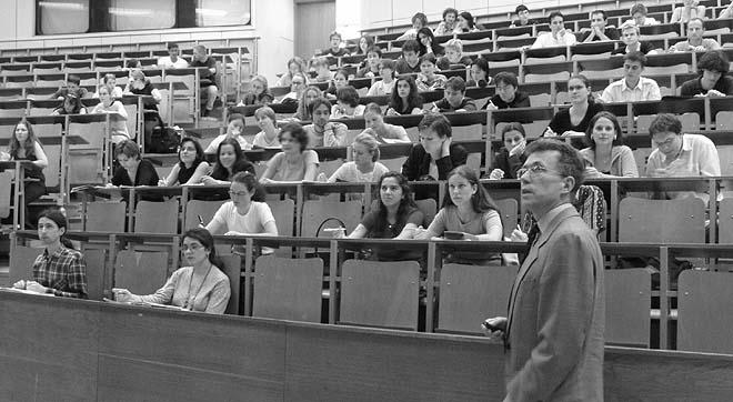 MUDr. Hana Maxová fyziologie a Ústav patologické patologická fyziologie UK 2. LF 17.12.2001 fyziologie 3.7 Celoživotní vzdělávání 3.7.1 Univerzita 3.