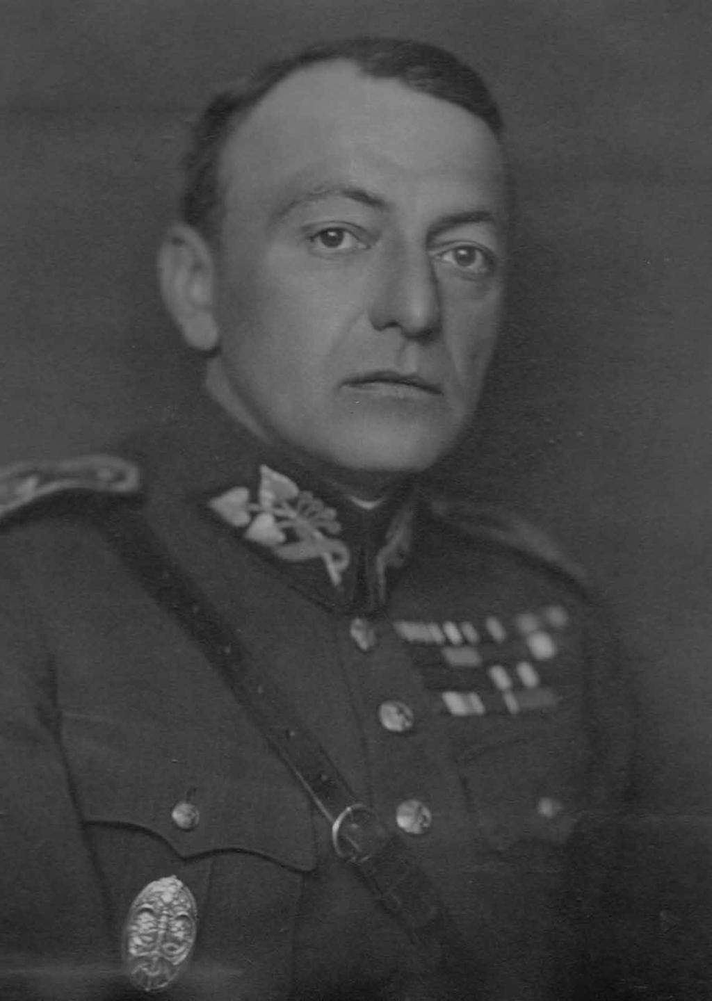 Vladimír Vojtěch Klecanda (Bílý Orel) (15. listopadu 1888-22. dubna 1947) Když Vladimír Klecanda ukončil studia na obchodní akademii v Praze, odešel r.