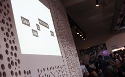 První ročník České ceny za architekturu vyhlášen Na tiskové konferenci 20. 1. byl vyhlášen první ročník ČCA. Do 15. 4. se přihlásilo 475 děl, celkem 63 nominovaných děl bylo představeno 14. 6. v La Fabrice.
