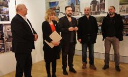 Galerie u Bílého jednorožce v Klatovech, kde byla vyzdvižena především díla vzniklá v Plzeňském a Karlovarském kraji.