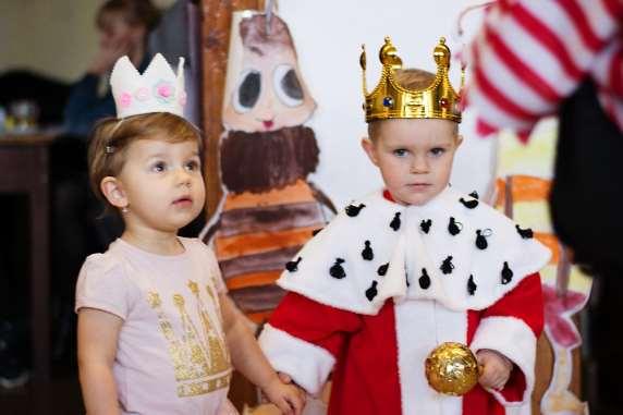Dětský karneval Na políčku v jetelíčku, tam kde potok pramení.